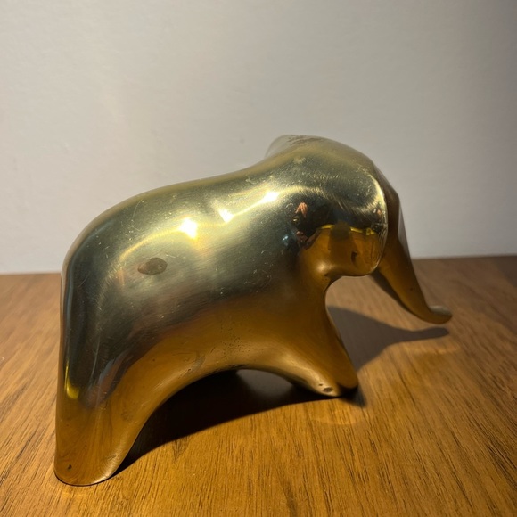 Brass very heavy elephant figurine, vintage with patina mid-century, modern - Picture 2 of 8